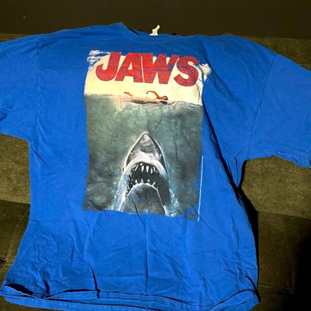 Men’s novelty Jaws t shirt size xl  100% cotton